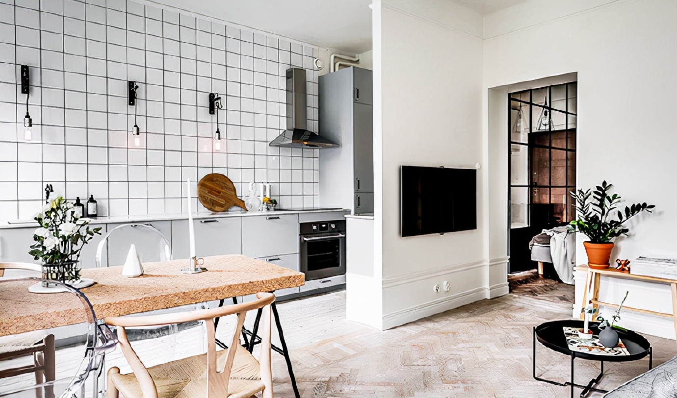 晒下闺蜜的单身公寓，这样的卧室真害羞，还好一个人住!