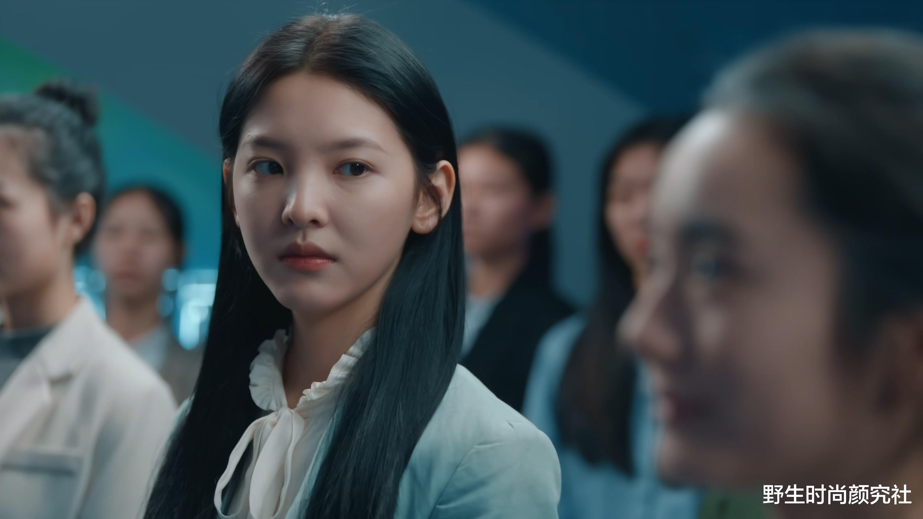 章若楠|她这张“小白花脸”早该“黑化”了