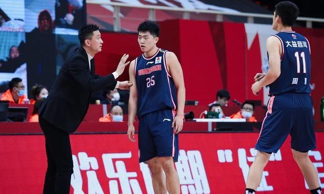广东男篮|广东男篮高兴早了，杜锋大胜同曦却坏消息，赵睿回归恐要延后