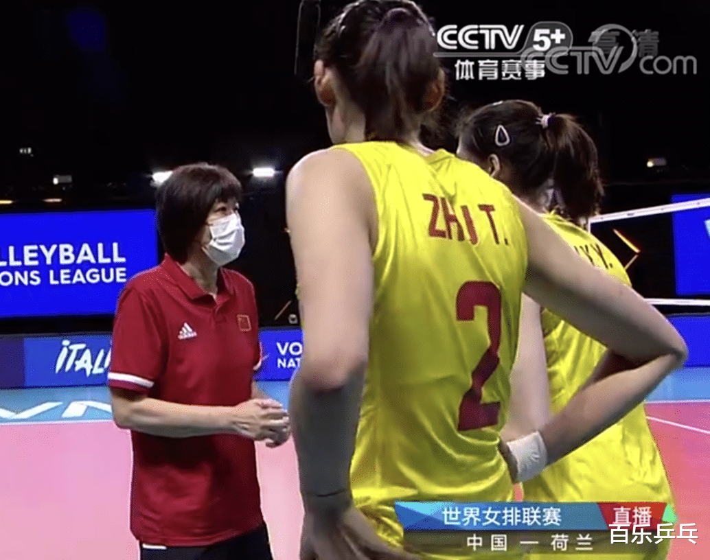 女排|25-19！全主力女排连胜2局，李盈莹接连失误，郎平不满：反应快点