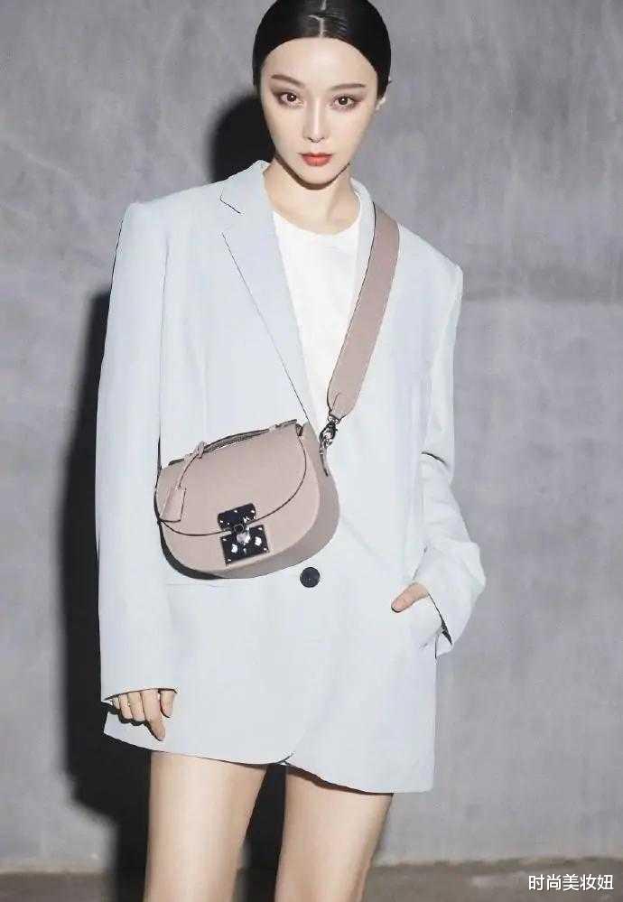 西装|范冰冰复出仍没戏拍，光腿穿西装凹造型真养眼，漂亮是无可否认