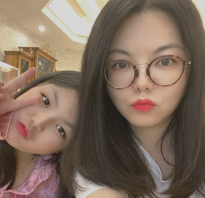 王岳伦|李湘王岳伦离婚风波三天后，闺女忍不住了？