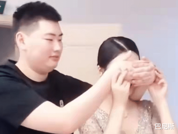 长津湖|大衣哥为儿子征婚，陈亚男趁着最后的余热，全家上阵直播带货