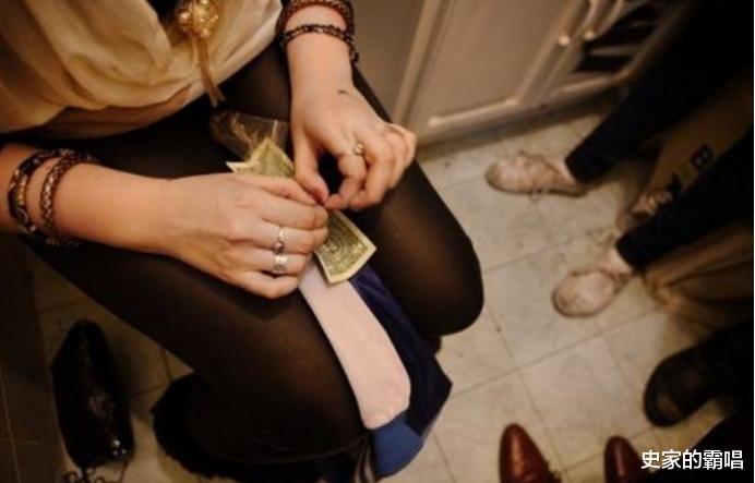 史家的霸唱 14岁女孩离家后失踪，被老汉拐走6年生3娃，找到时父母已不敢认