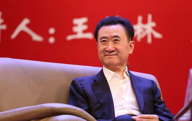 万达|王健林和许家印都是做地产的，为什么王健林能“全身而退”？