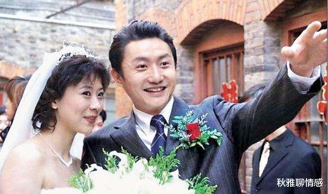 秋雅聊情感|《双面胶》“胡丽娟3次拿娘家的钱帮李亚平”：最终，她人财两空