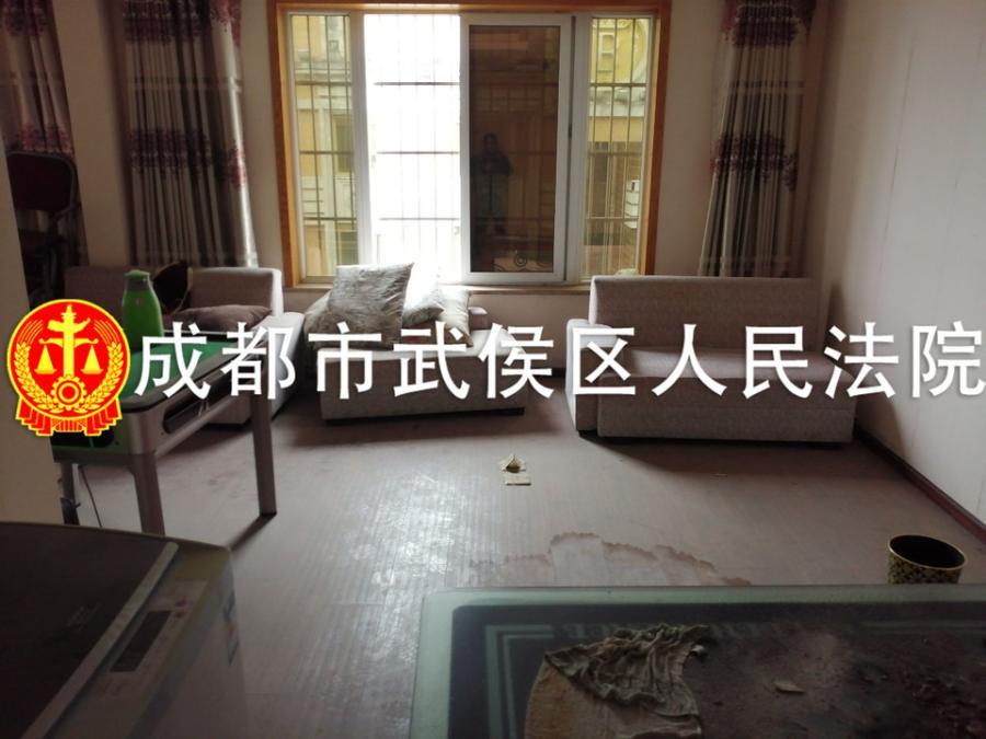 福州|近日，成都武侯区临江东路一套332万住宅拍卖，降价146万都没人要