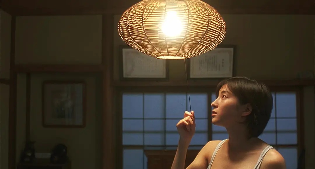 秘密|《秘密》：妻子魂穿女儿身体，一层伦理“遮羞布”下的赤裸人性