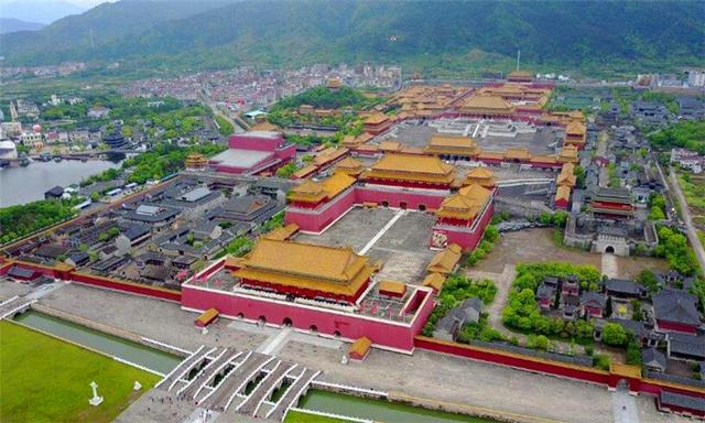 横店|横店“群演”现状：20万追梦人变做梦人，现在已成为“懒汉”天堂