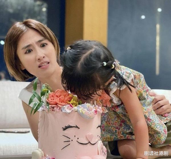 陈柏宇|是真是假？香港著名歌手陈柏宇为3岁爱女办生日会，获八千人捧场