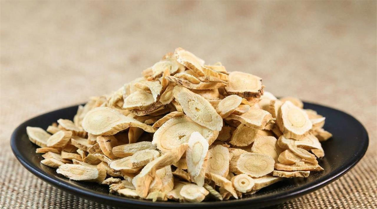 百艾堂|黄芪和它搭配！秋天常喝，气血通畅，健康过秋季！