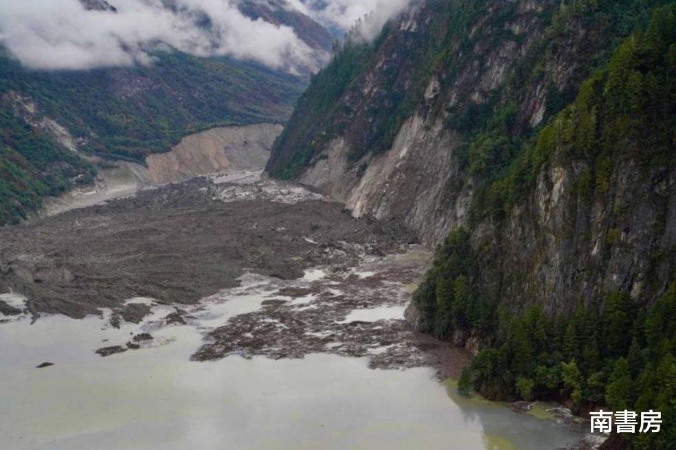 |1954年长江的“超自然现象”，江水突然断流2小时，这是何缘故？
