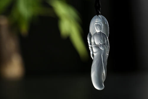 翡翠|冰糯种和冰种，价值区别有多大？