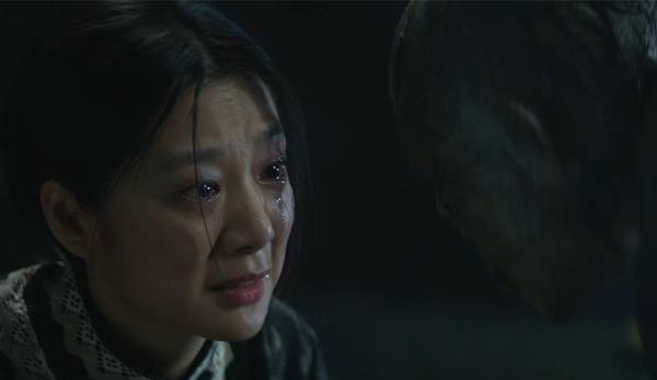 行星秘闻|《水怪2：黑木林》惊喜不断，王真儿又飒又美，特效堪称国产巅峰