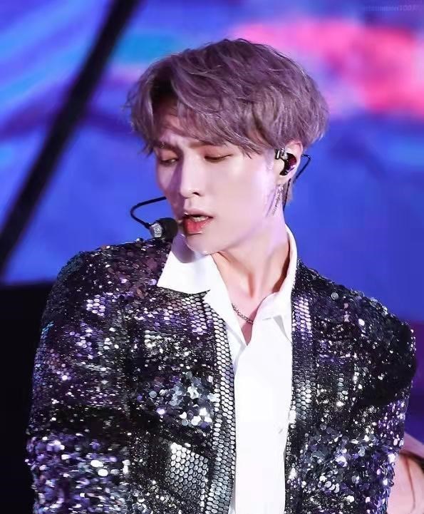 张艺兴|真瓜！张艺兴又有个人定制「上星」综艺：双平台播出