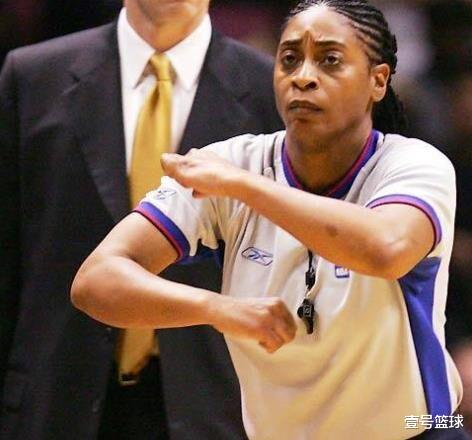 勒布朗·詹姆斯|最佳进球有猫腻!谁注意到詹姆斯左脚,真被禅师说中了