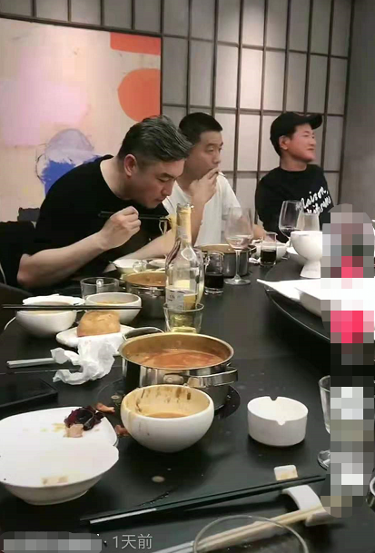 张潮|重案六组20年后重聚，张潮胡渣泛白，王茜缺席，总导演去世成遗憾