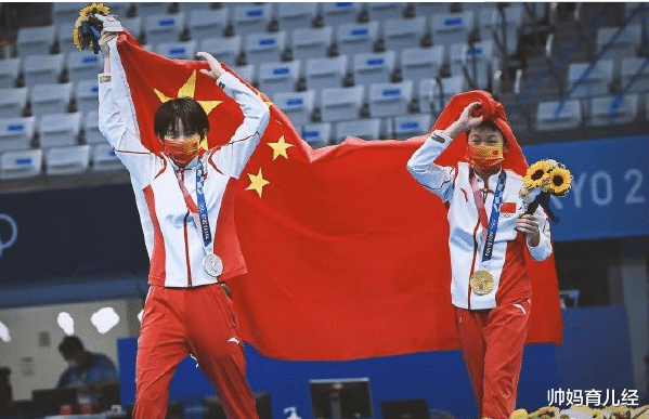 帅妈育儿经|全红婵签名首次亮相！字迹工整尽显可爱，爸爸的回应让网友怒赞