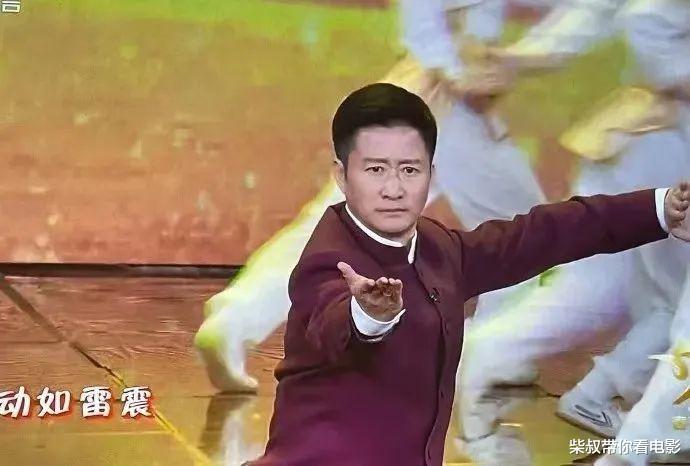 春晚|春晚槽点大集合：王一博差点摔下舞台、薇娅唐艺昕撞衫、零点报时出误差