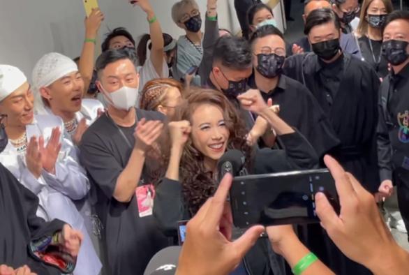 莫文蔚|莫文蔚辱华后演唱会上座率凄惨，张学友帮唱都没用，本人再次道歉