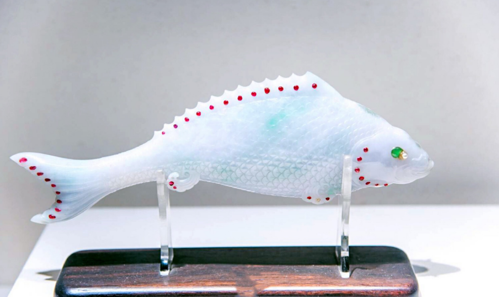 钱币|翡翠，由石变玉，昂贵到今天