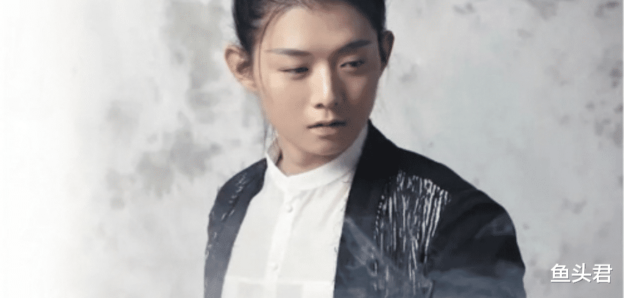 火风|有种“整容”叫火风儿子，剪短发后有如两人，网友：早这样早火了