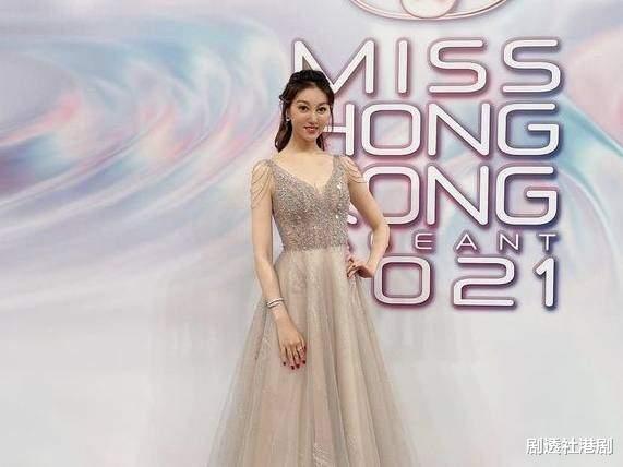 何艳娟|29岁失婚港姐否认恋上百亿外籍男，与大40岁前夫离婚后仍是朋友