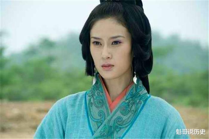 孙策|孙策26岁去世,周瑜36岁去世,为什么得二乔之后他们都英年早逝?