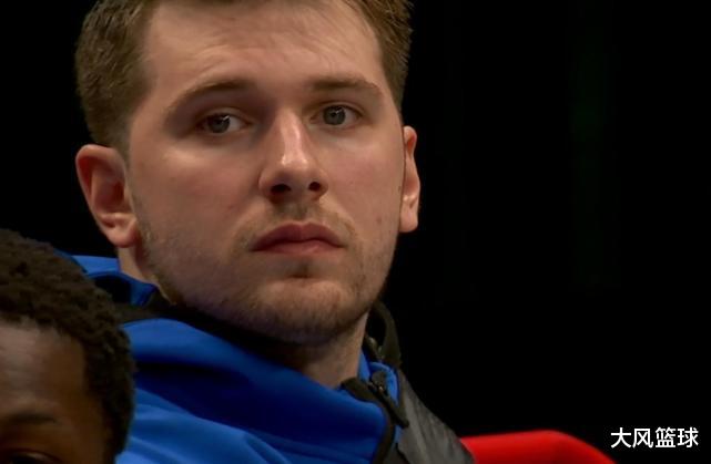 独行侠|尽力了！带着肩伤轰下44+9+9却遗憾输球，1.58亿先生你脸红了吗？