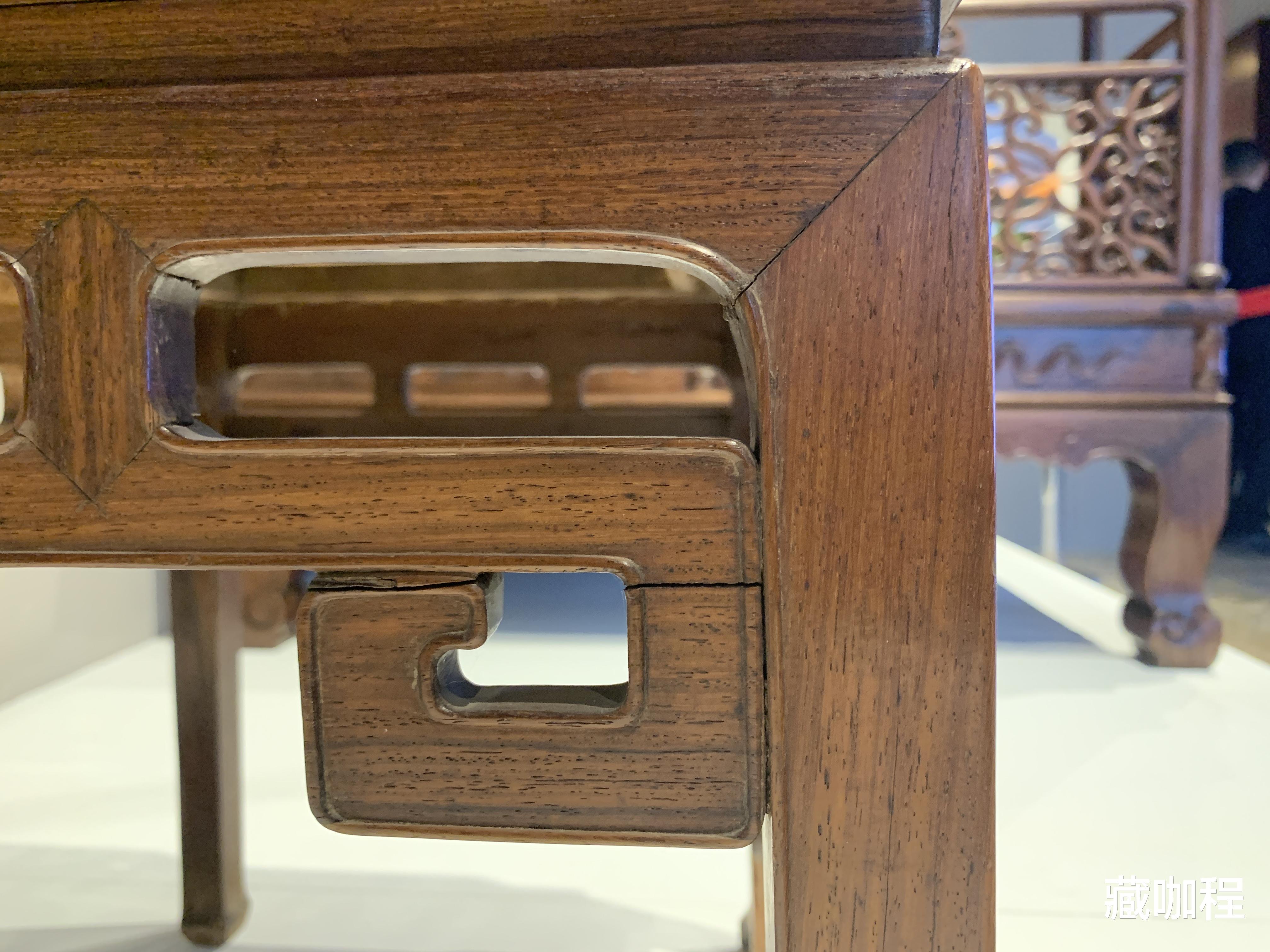 |有束腰、马蹄足,另类清式黄花梨椅