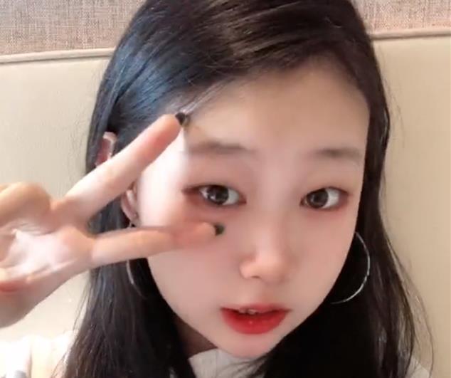 小沈阳|小沈阳女儿堪称“整容式”长大，不仅气场足，英语水平也顶呱呱