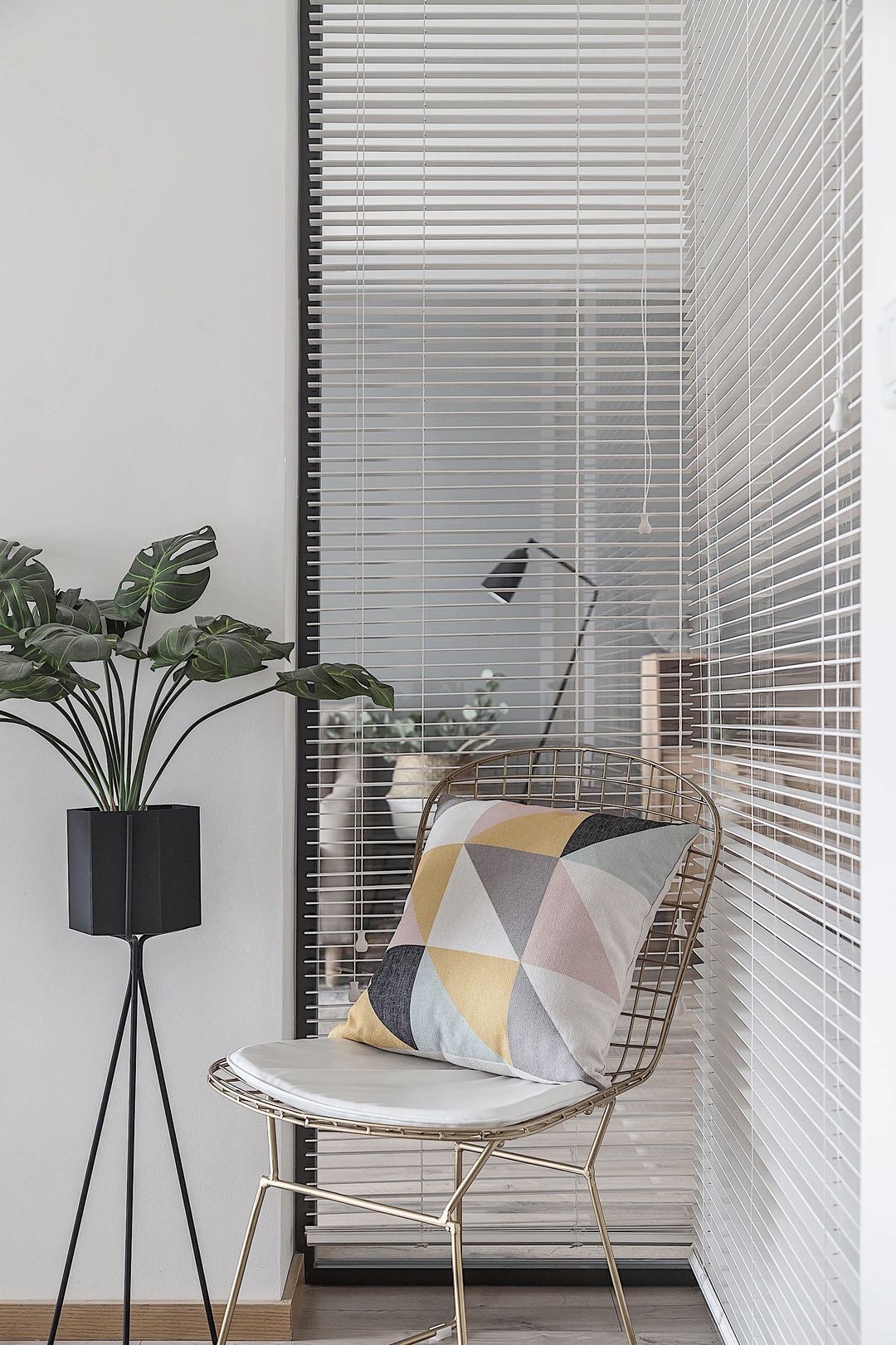 设计师|去除主灯，强调漫反射光，减少直射光的空间，同样可以很明朗迷人