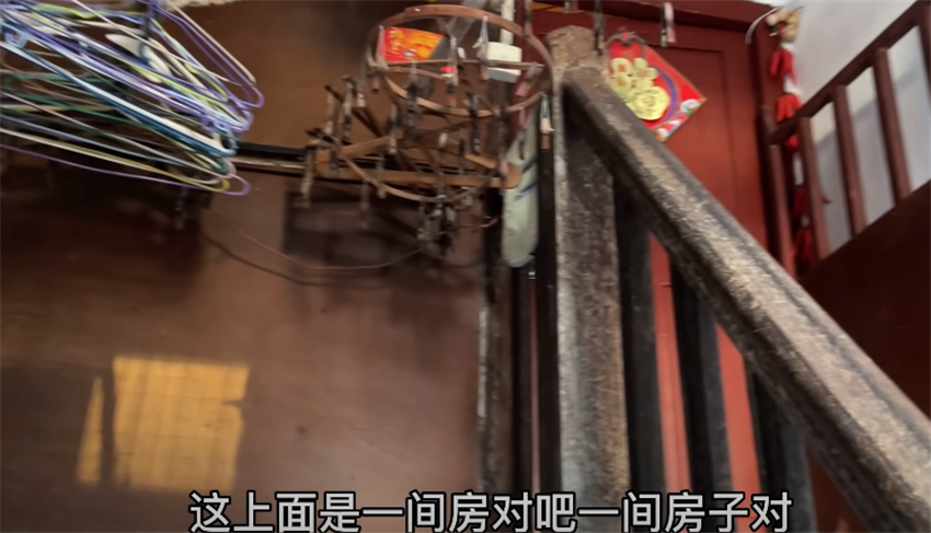 石库门|上海阿姨住石库门80㎡老房，小二层带露台！网友：大户人家
