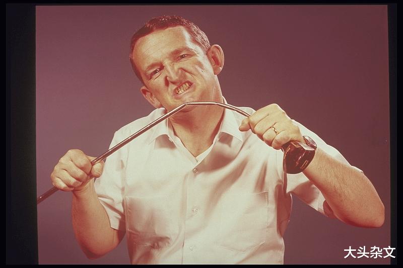 大头杂文 披着评书的皮，画着相声的魂，郭德纲的这波操作简直不要太秀