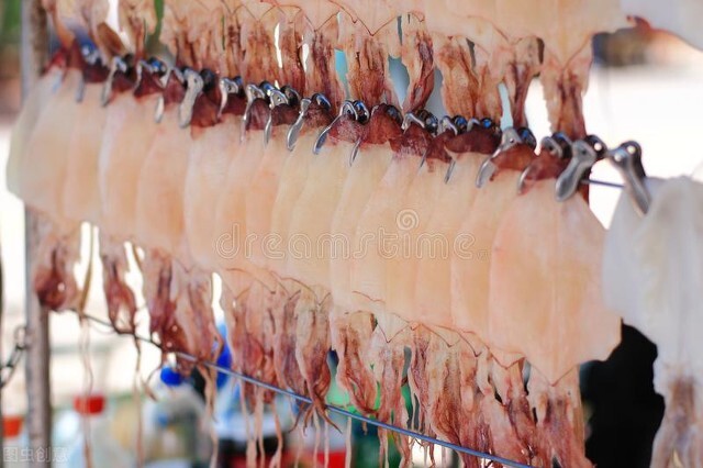 馋嘴的小猫|35岁家庭主妇突发脑梗,医生:1物胆固醇比肥肉高几十倍,再馋也要管