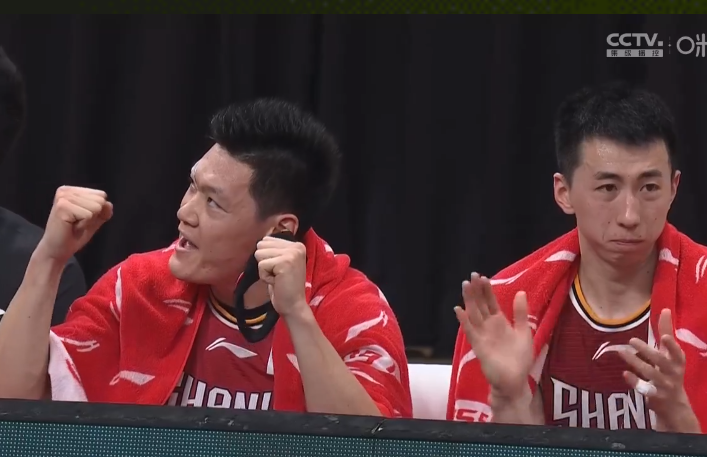 琳妹儿说|新疆又要惨败?落后12分!奇兵16分爆发,阿的江很无奈,齐麟8中2