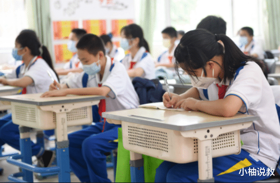 发型|初中生“发型标准”评选，看到女生不淡定了：三年后还是一条好汉