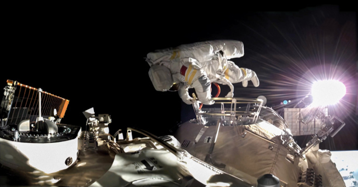 大家被NASA“骗”了？神舟十二号航天员出舱后，暴露太空原本面貌