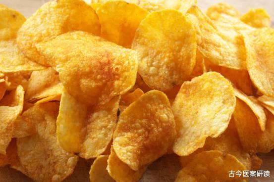 饮食|世卫组织曝光：1种零食会导致失眠加重，很多人还在天天吃，赶快扔掉