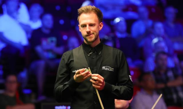 可馨育娃|斯诺克爆出大冷门！特鲁姆普惊险晋级，名将握手前妻惨遭无视