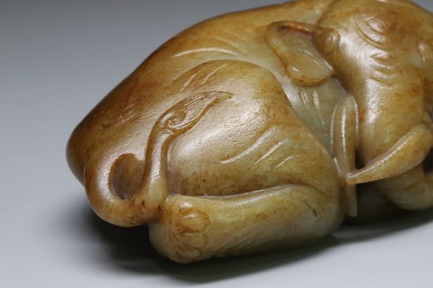 和田玉籽料|舊?藏: 和田玉籽料“枣红皮 卧象”