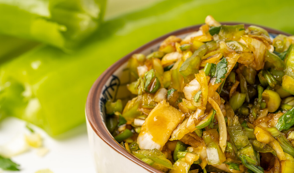 |47岁女子，不痛不痒，确诊甲状腺癌，医生怒斥：这2种食物吃太多