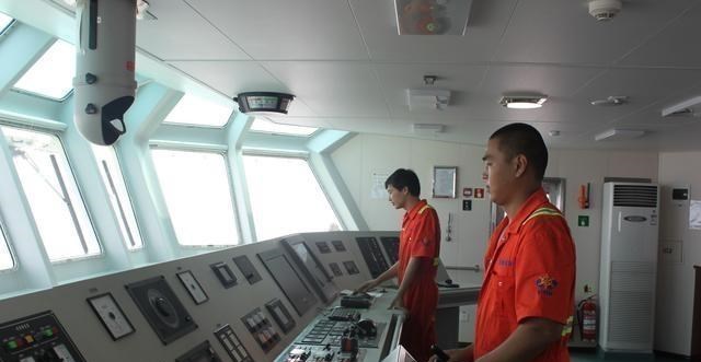 家中大小宝|如果遇到大风浪天气,船舶会因风浪太大而被吹翻沉入大海里面吗?