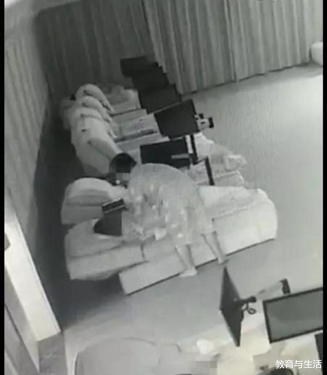 医生 汗蒸房熟睡女子二十分钟内被男子亲吻、抚摸胸部和私部两次