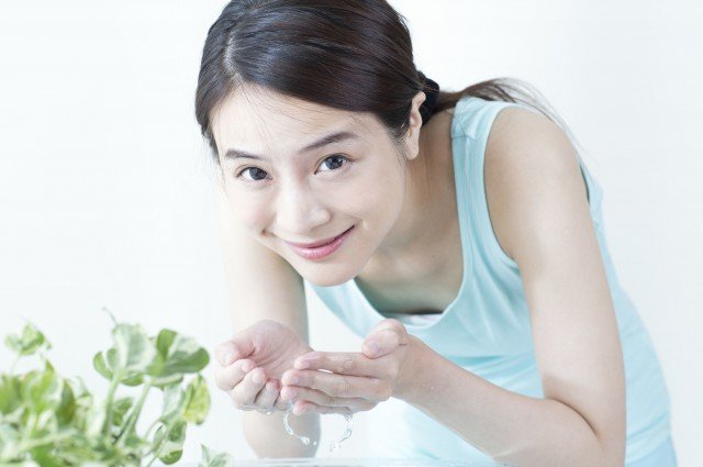 洗面奶 适合干皮的温和洗面奶有哪些 补水保湿洗面奶排行榜10强