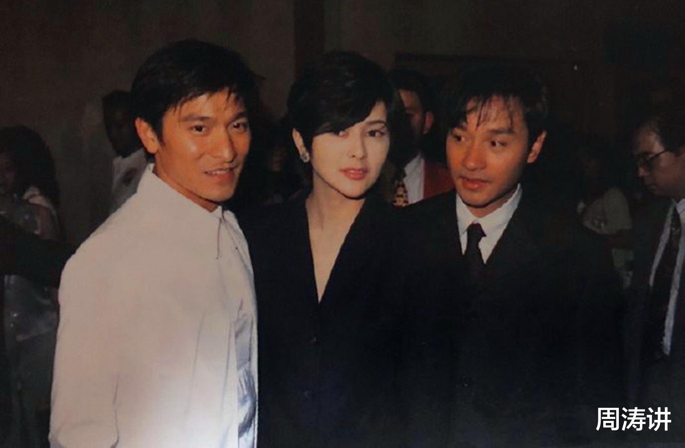 张国荣|无法重拍瞬间：亲吻梅艳芳的谭咏麟张国荣，拜访张学良的倪萍冯巩姜昆黄宏