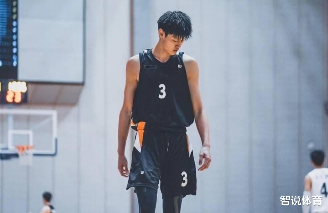 杜锋|杜锋拒绝任人唯亲！全新男篮浮出水面：6出6进，“嫡系”遭放弃