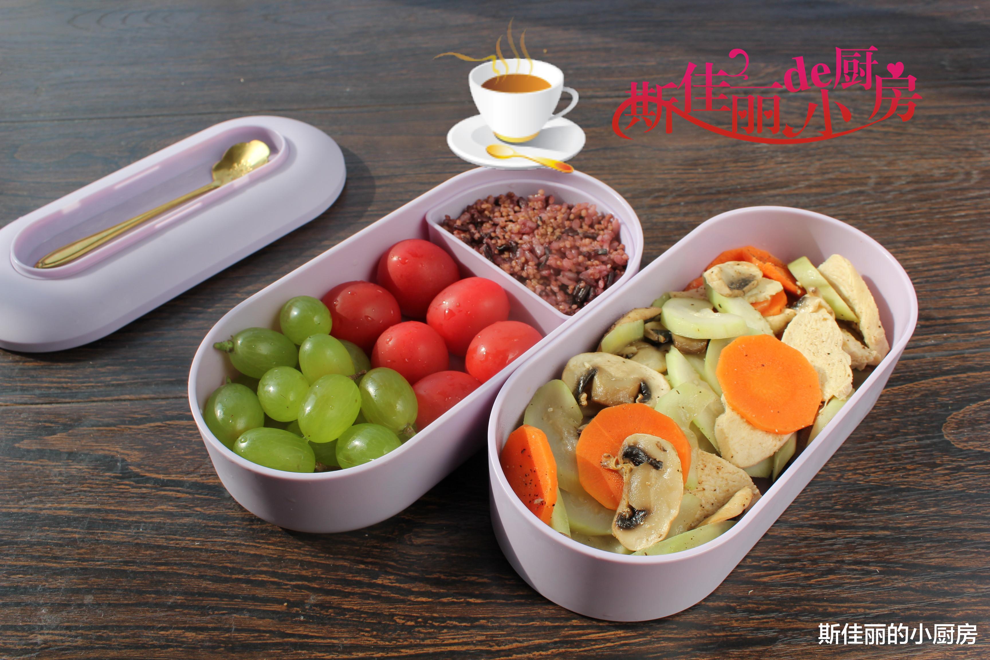 尹正|45岁阿姨减肥坚持吃尹正焖菜，朋友圈走红，网友：这么吃想胖都难