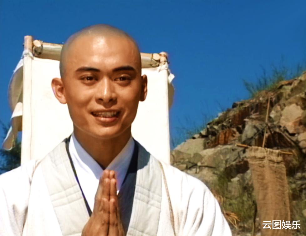 樊少皇|樊少皇为二胎开派对庆生，一家四口颜值高，妻子手中的钻戒太耀眼