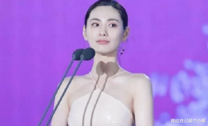 林珍娜|“世界第一美女”啥样？身穿紧身人鱼裙，网友：天使面孔魔鬼身材